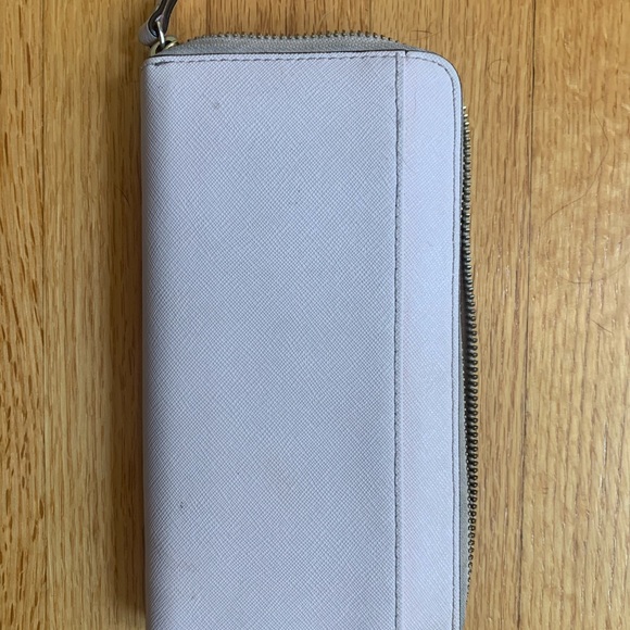 Kate Spade Zip Wallet - Picture 2 of 5